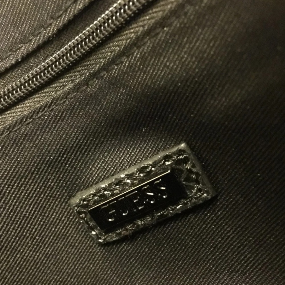 New Guess Purse - Picture 11 of 12